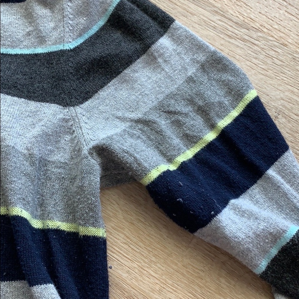 { Fall Sweaters } - Picture 4 of 7